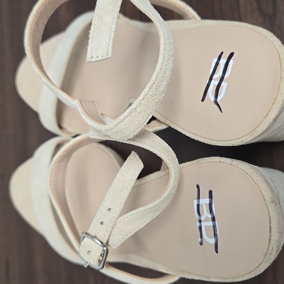BP. Size 9 Beige Strappy Suede Heeled Sandals - Picture 5 of 9